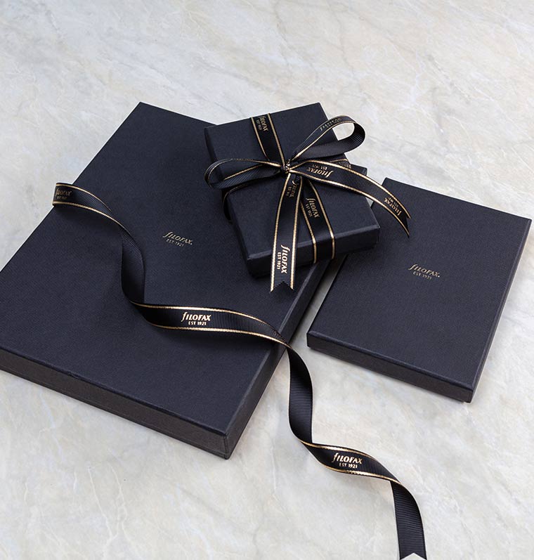 Classic Stitch Soft A4 Zip Leather Writing Folio - Image 6