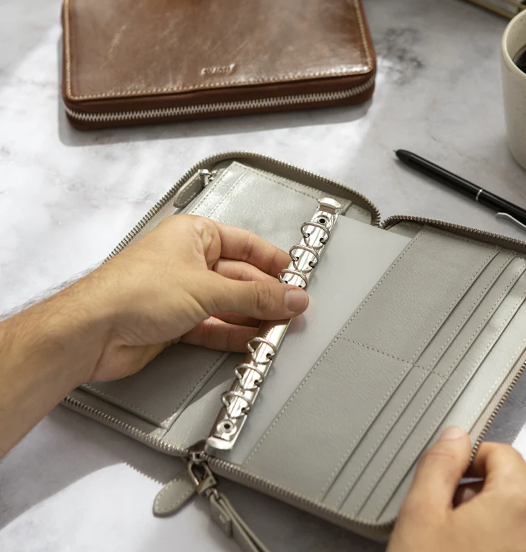 Malden Personal Compact Zip Leather Organizer - Image 32