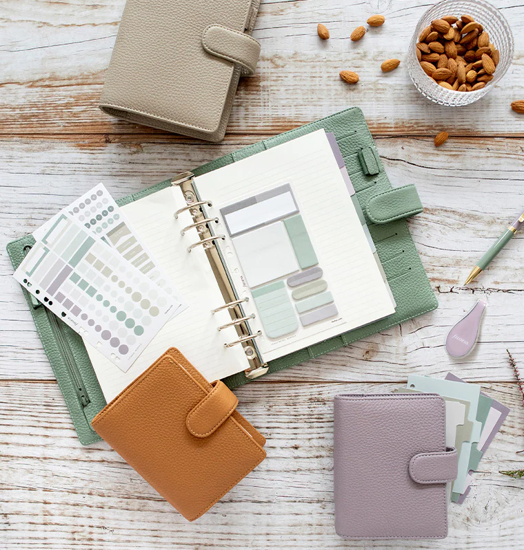 Norfolk Personal Leather Organizer - Image 22